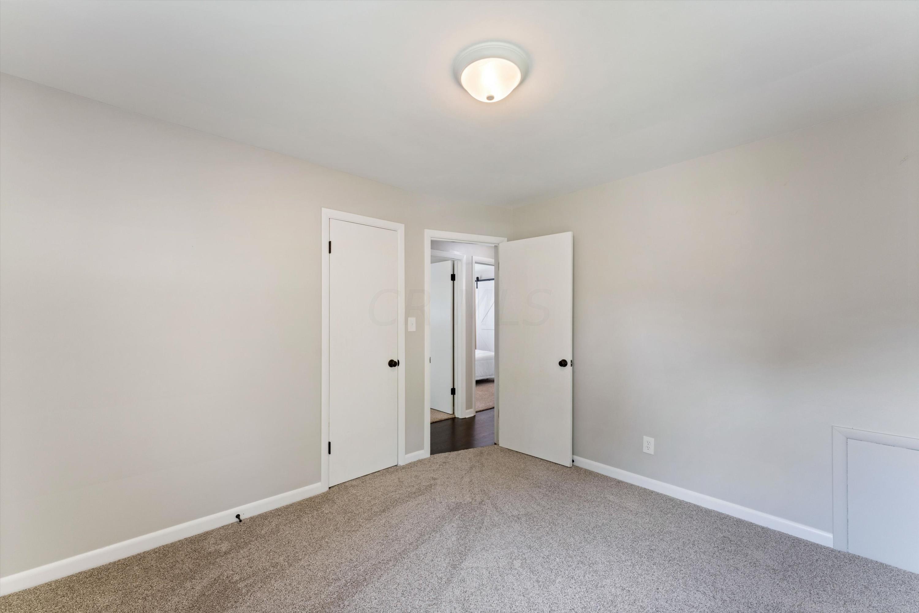 2727 Bristol Road Columbus, OH 43221 - Photo 25 of 47