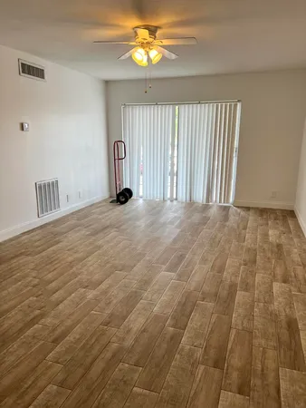 $2,000 | 632 Northwest 13th Street, Unit 210, Boca Raton, FL 33486