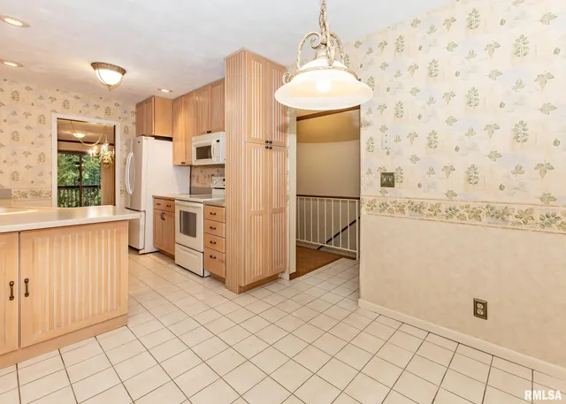 $205,000 | 3407 41st Street, Moline, IL 61265