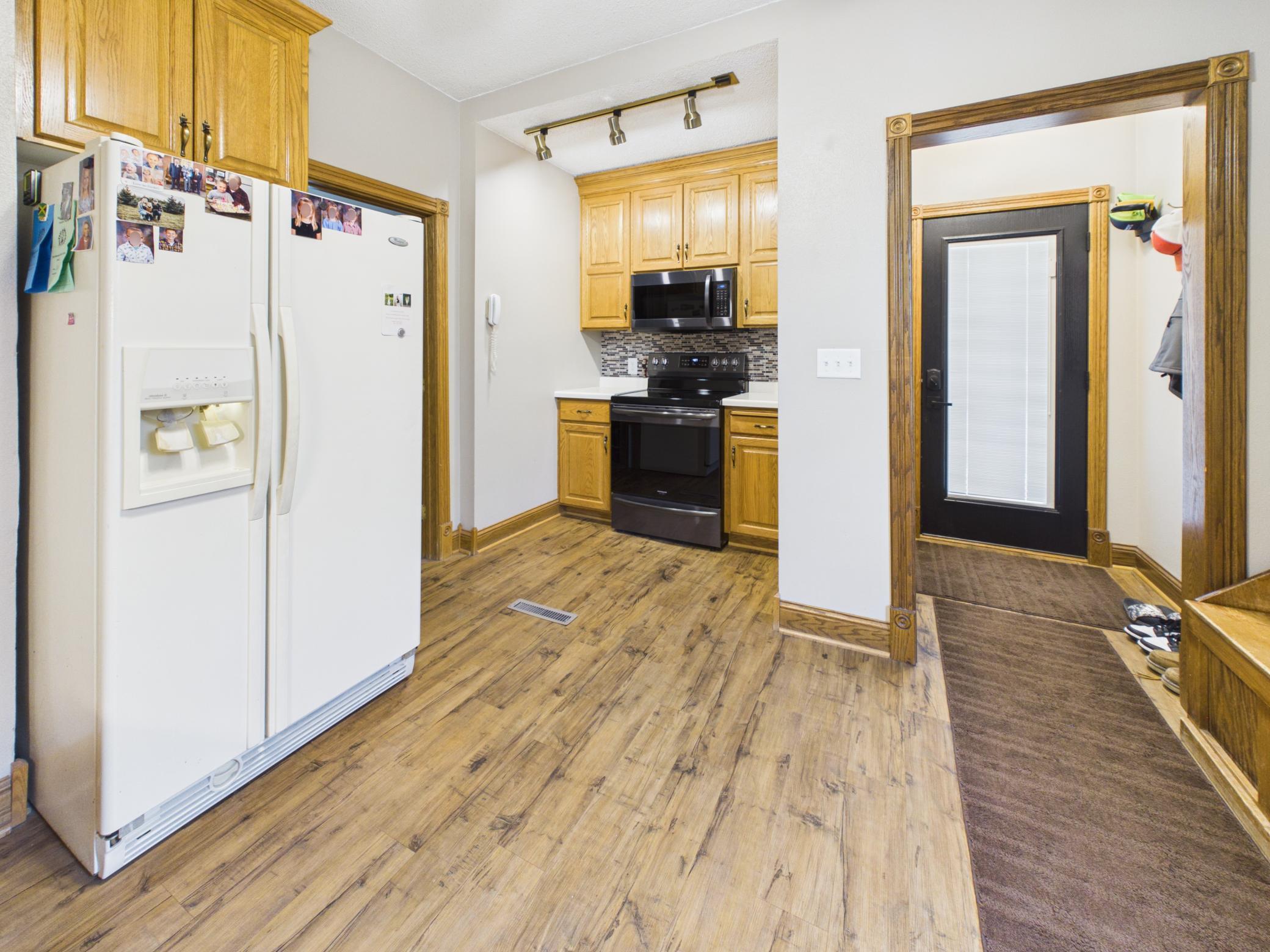 503 Main Street East Freeport, MN 56331 - Photo 9 of 45