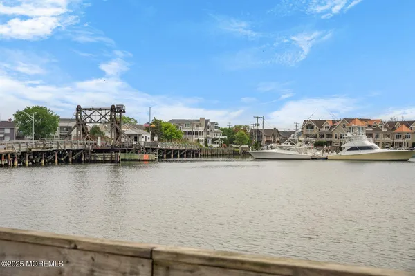 $4,300 | A162 Main Street, Manasquan, NJ 08736