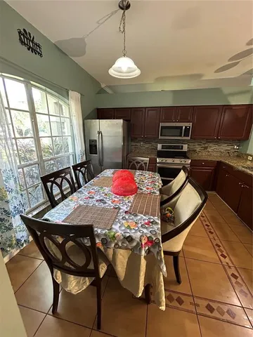 a view of livingroom with furniture