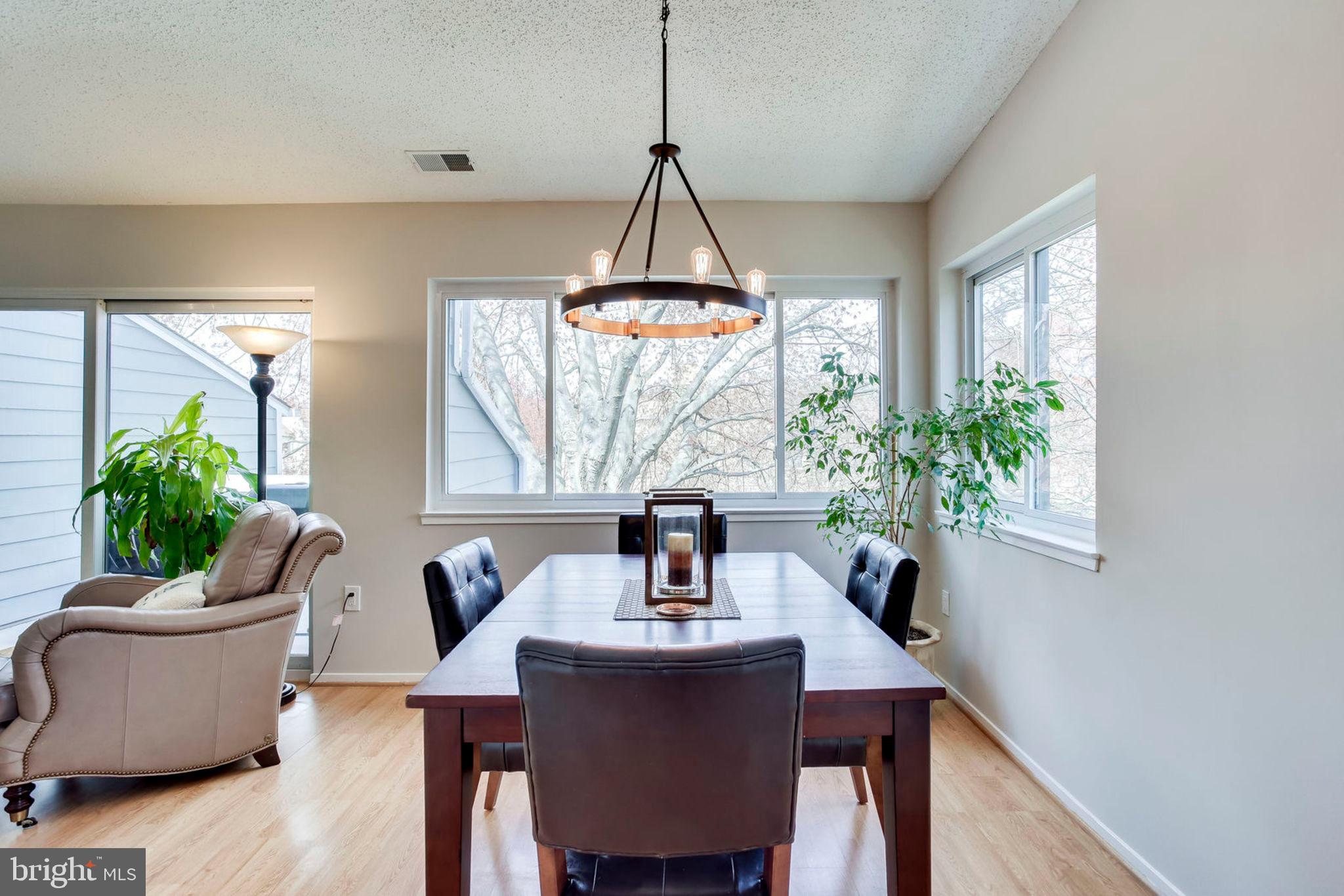 11035 Villaridge Court Reston, VA 20191 - Photo 20 of 57
