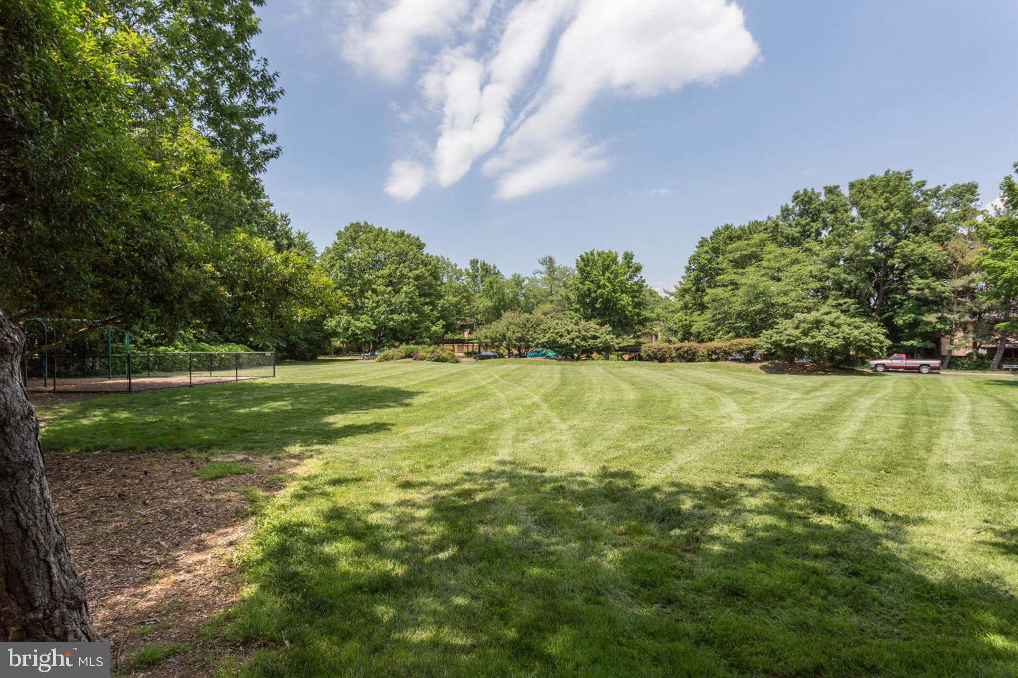 11035 Villaridge Court Reston, VA 20191 - Photo 40 of 57