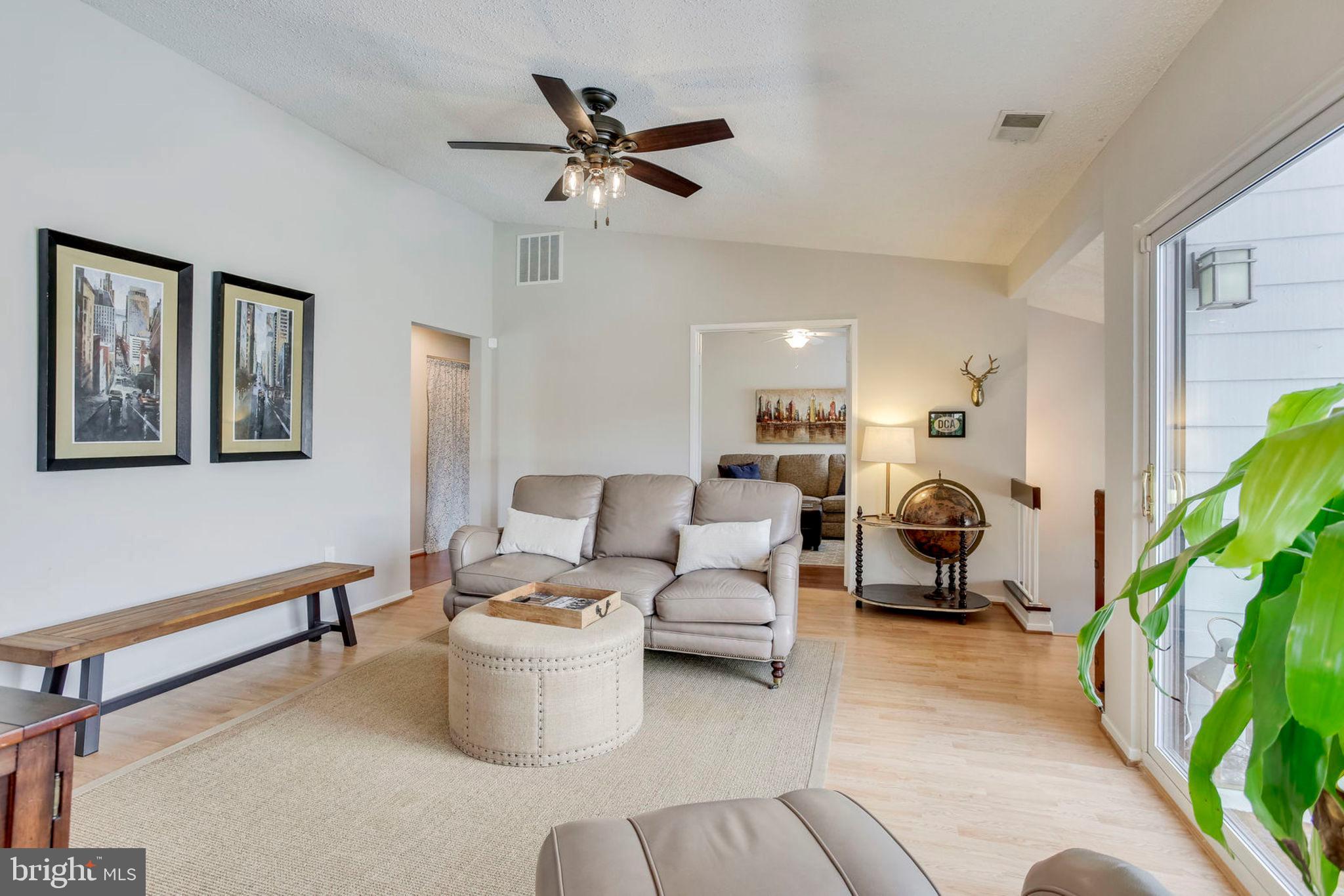 11035 Villaridge Court Reston, VA 20191 - Photo 10 of 57