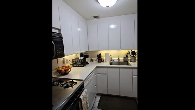 a close up view of a washer and dryer