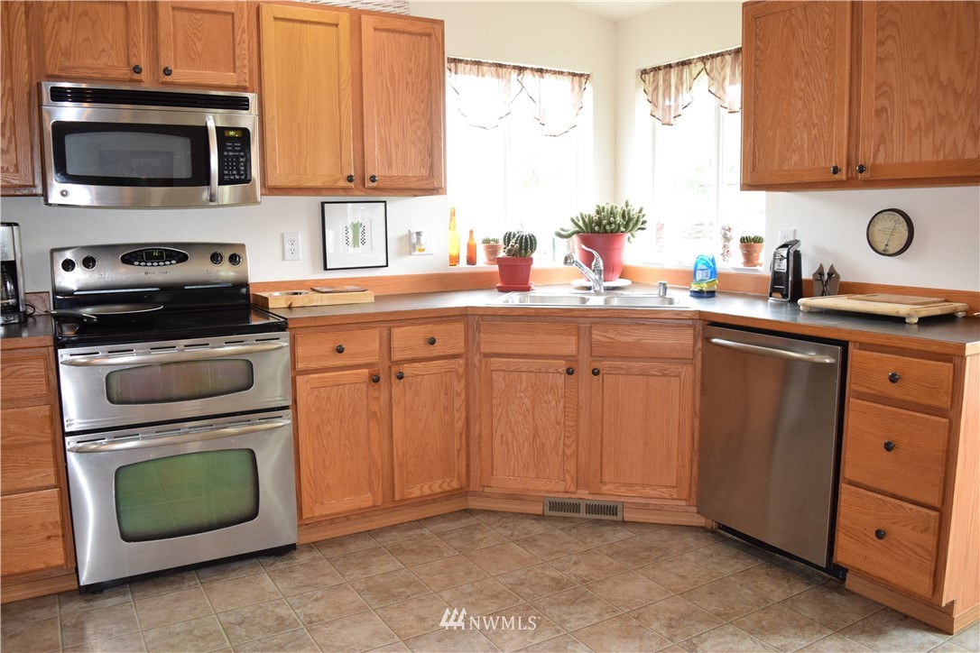 65 Simmons Road Montesano, WA 98563 - Photo 5 of 25 Gallery Image 5