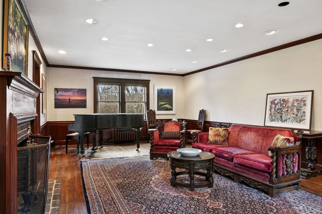 24 Radcliff Road Newton, MA 02468 - Photo 5 of 42