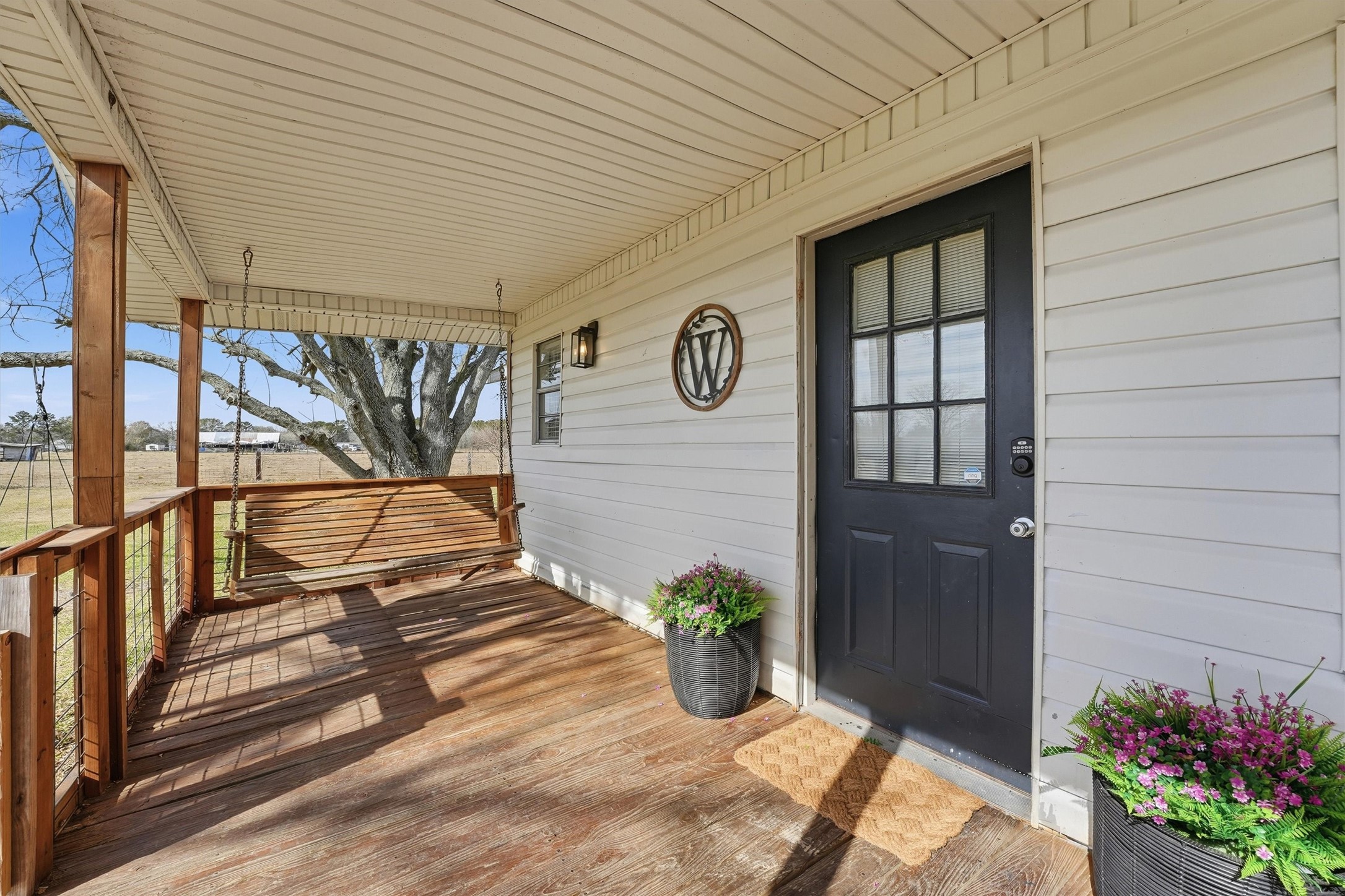 611 Reidland Road Crosby, TX 77532 - Photo 4 of 33 a view of entryway front of house