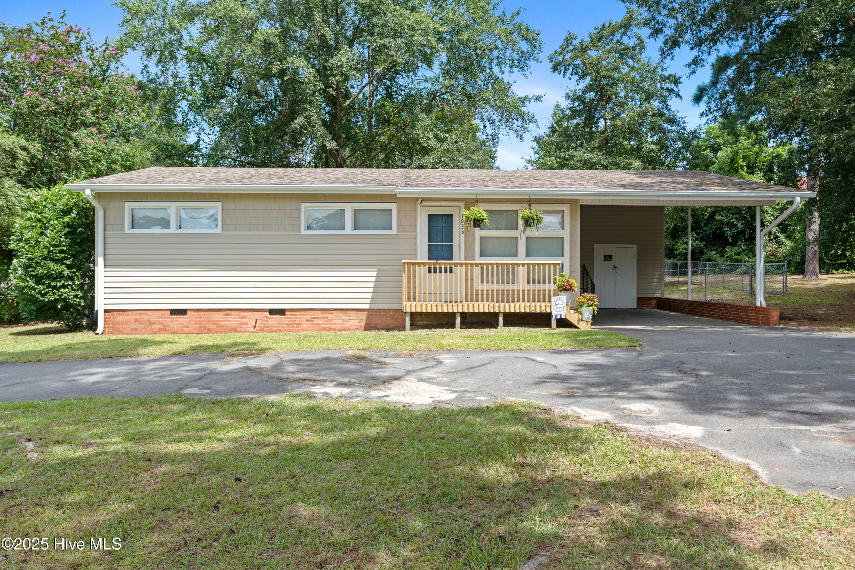 1033 Oak Avenue Rockingham, NC 28379 - Photo 1 of 26 A7406787(1)