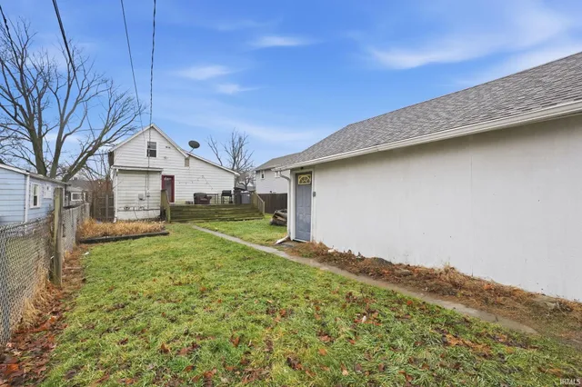 $155,000 | 1936 Emerson Avenue, Fort Wayne, IN 46808