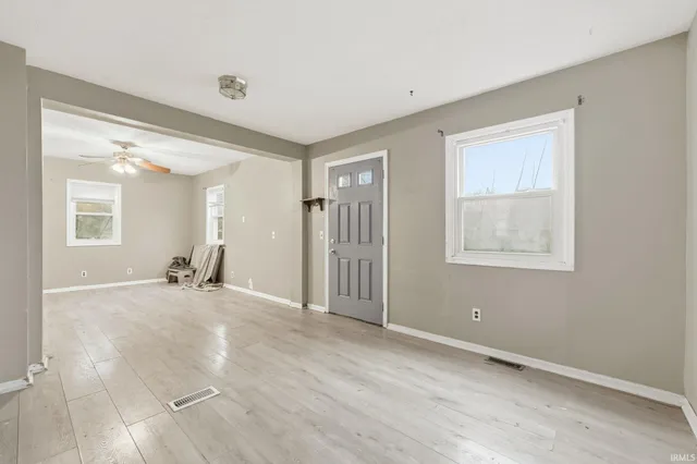 $155,000 | 1936 Emerson Avenue, Fort Wayne, IN 46808