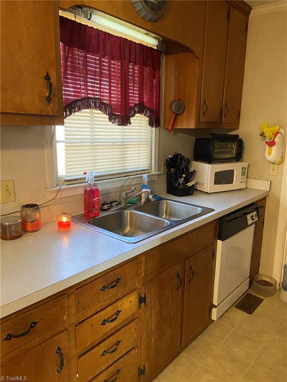6306 Hunt Road Pleasant Garden, NC 27313 - Photo 6 of 15 Gallery Image 6