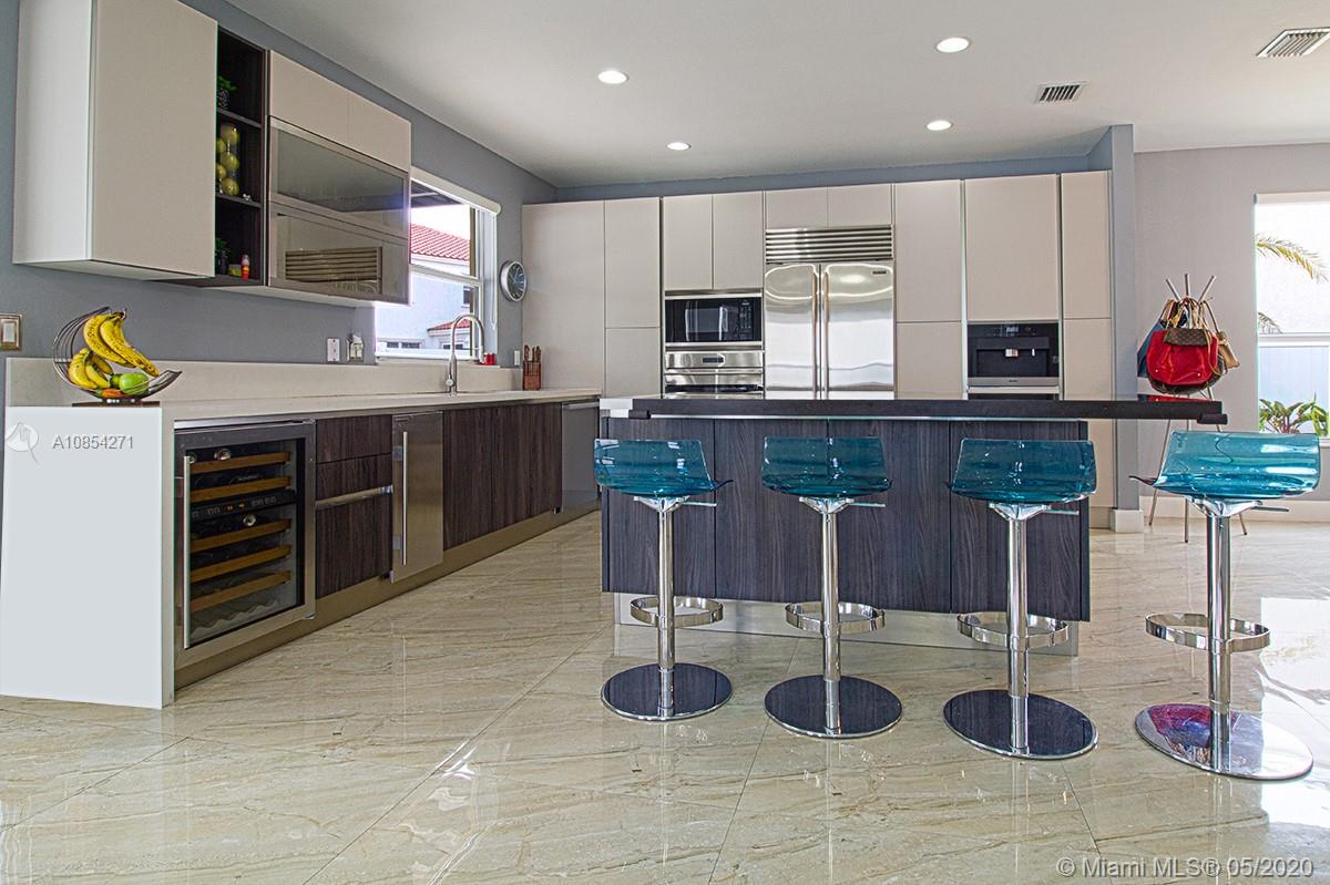 9440 Southwest 170th Path Miami, FL 33196 - Photo 5 of 18 Gallery Image 5