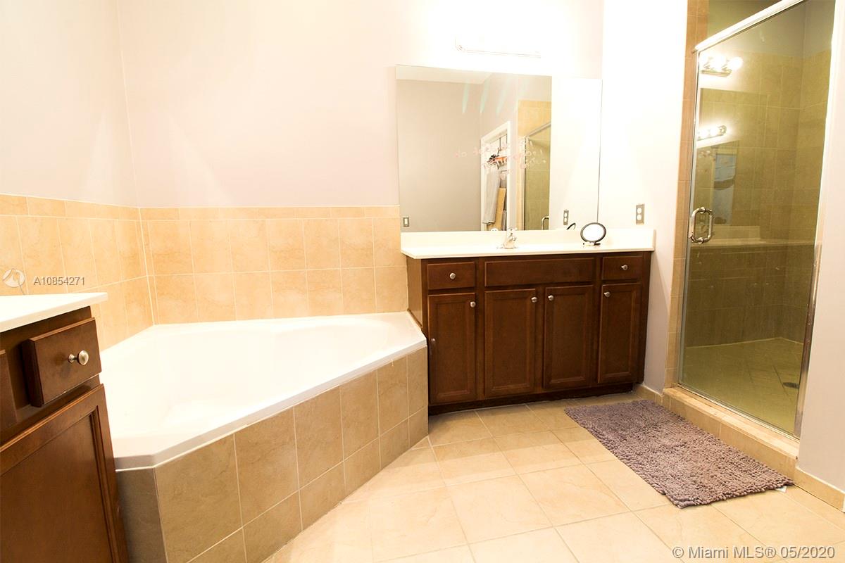 9440 Southwest 170th Path Miami, FL 33196 - Photo 7 of 18 Gallery Image 7