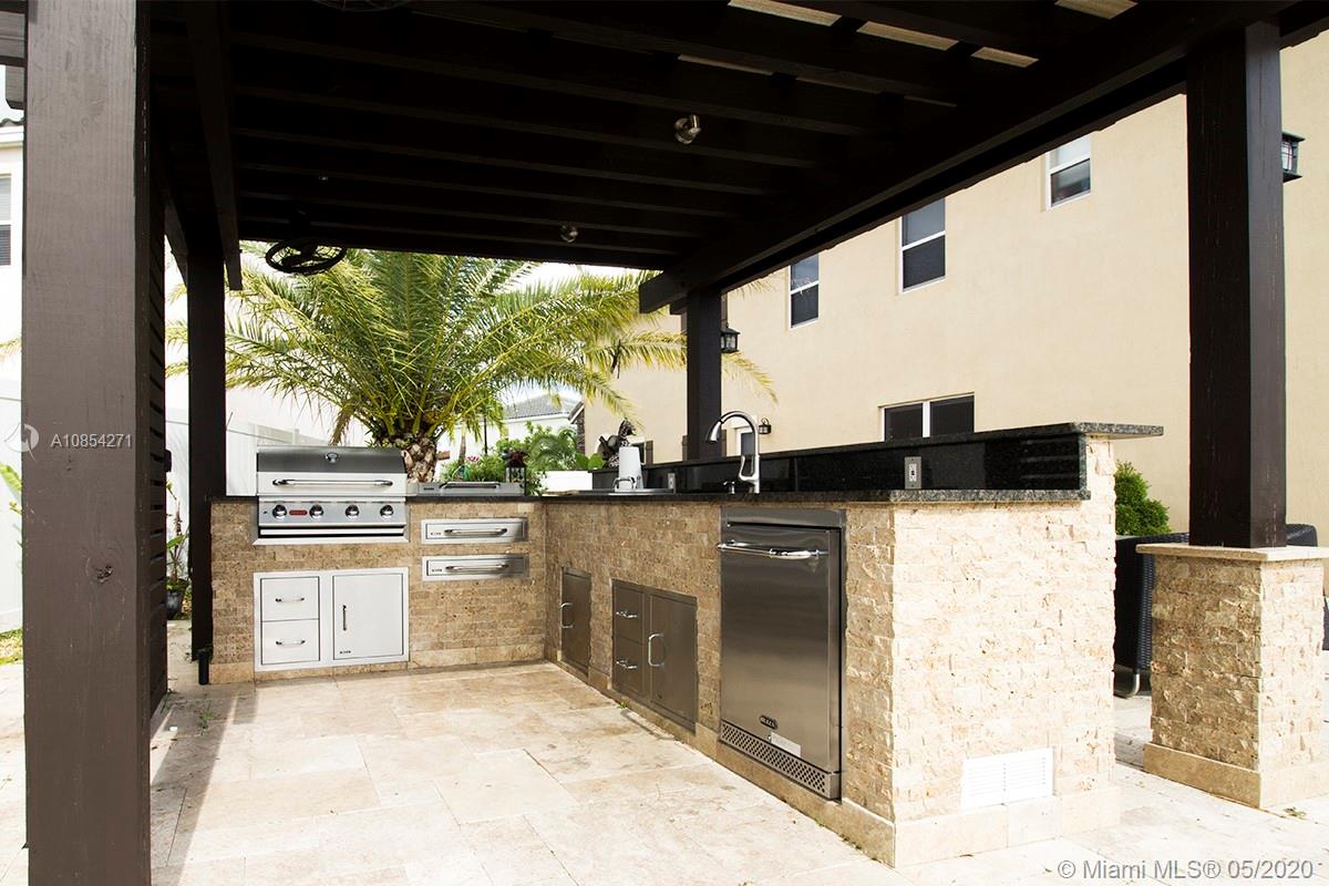 9440 Southwest 170th Path Miami, FL 33196 - Photo 9 of 18 Gallery Image 9