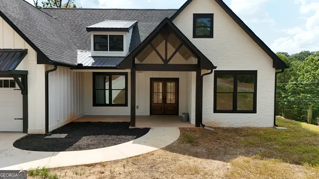 a house view with a outdoor space