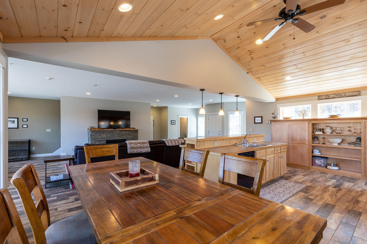 1024 North Ridge Road, Unit 1 Carrabassett Valley, ME 04947 - Photo 8 of 35 13