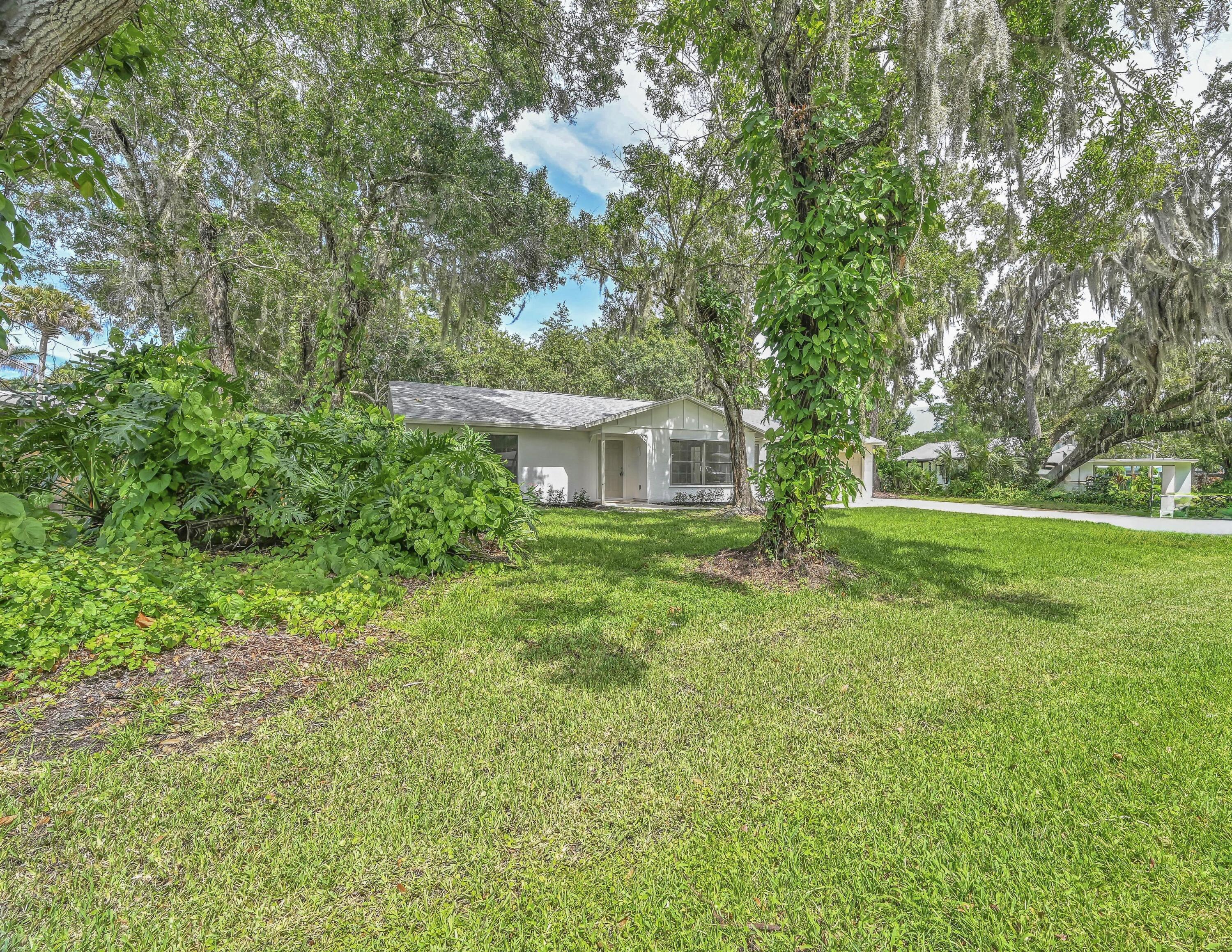 6318 Lenape Street Fort Pierce, FL 34982 - Photo 3 of 38 Z63_3665