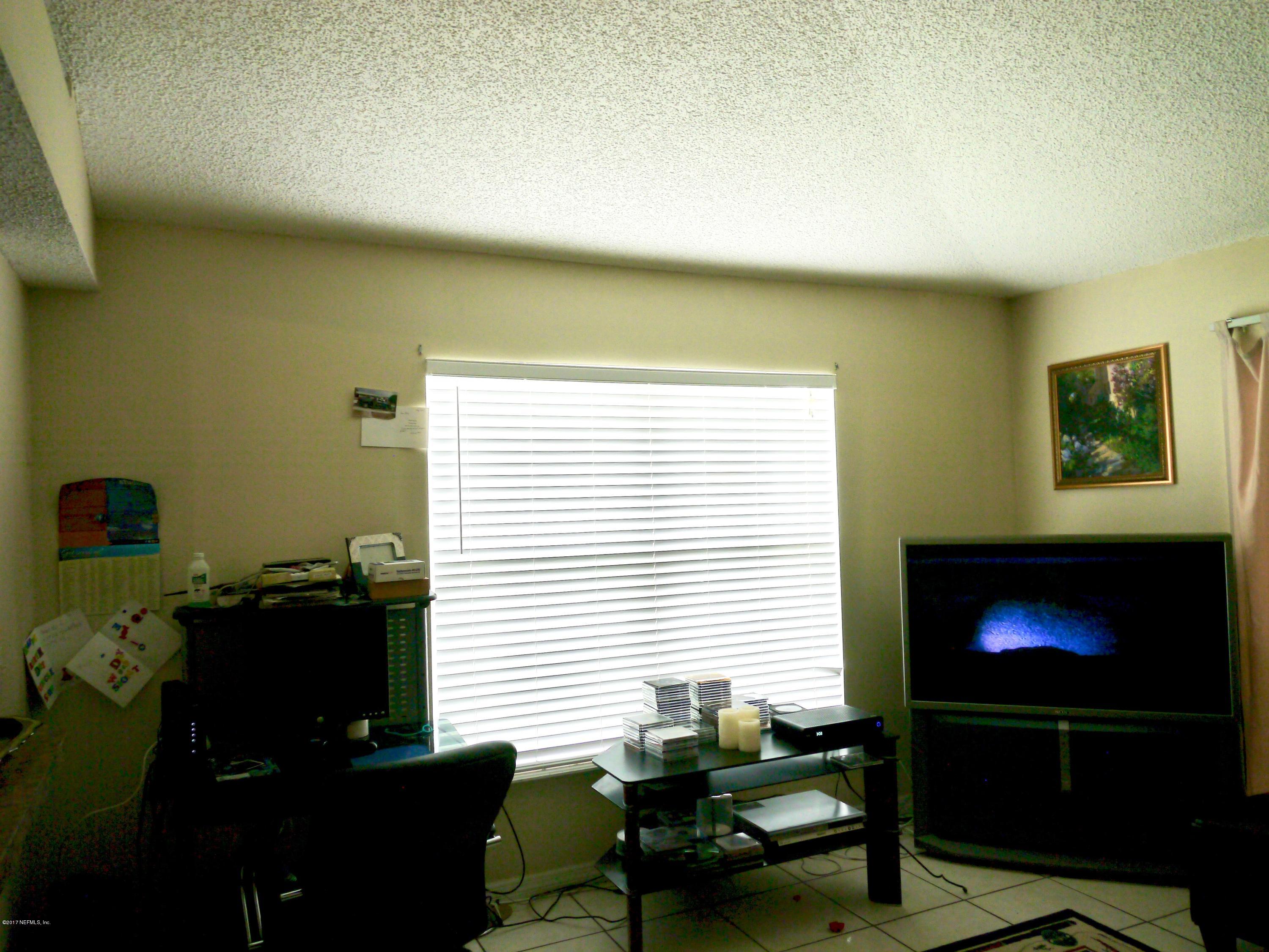 7344 Fox Grove Road Jacksonville, FL 32244 - Photo 8 of 22 P1030416