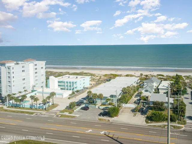 $2,600 | 2625 South Atlantic Avenue, Unit 5, Cocoa Beach, FL 32931