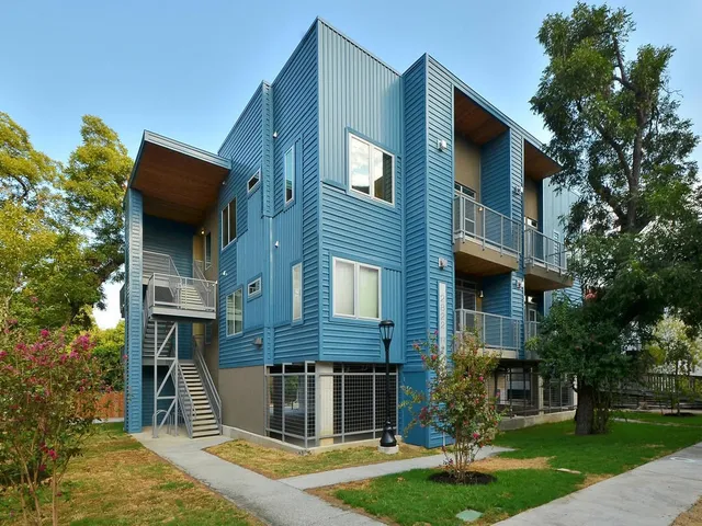 $1,950 | 2822 Rio Grande Street, Unit 202, Austin, TX 78705