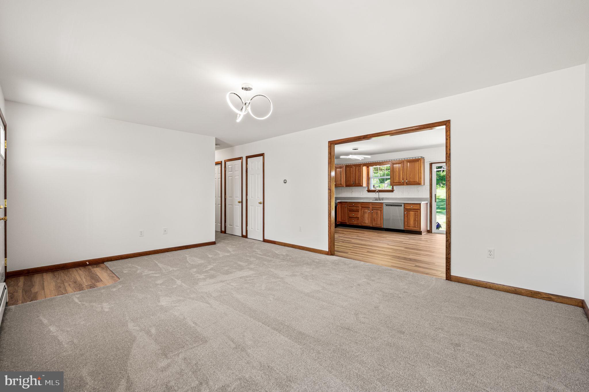 451 Township Line Road Bechtelsville, PA 19505 - Photo 7 of 33 Living Room