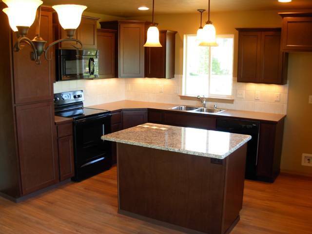 5216 North Mayhew Road Spokane Valley, WA 99216 - Photo 2 of 8