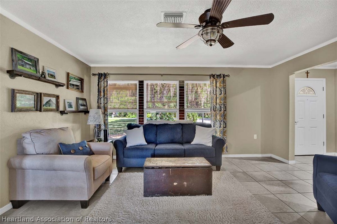 616 Lin Road Sebring, FL 33876 - Photo 5 of 36 Gallery Image 5