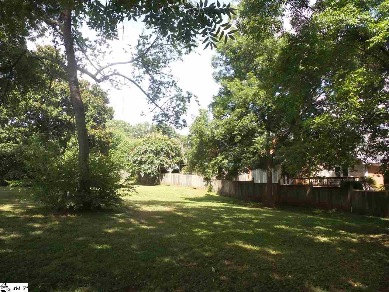 1228 Rutherford Road Greenville, SC 29609 - Photo 10 of 36 Gallery Image 10