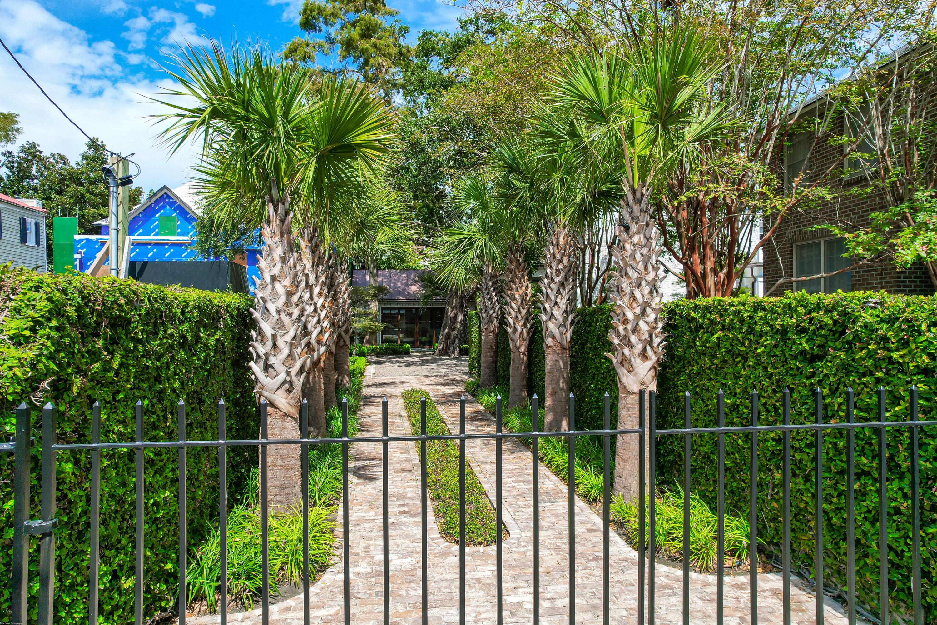 13 Legare Street Charleston, SC 29401 - Photo 29 of 31 Gibees Street Driveway