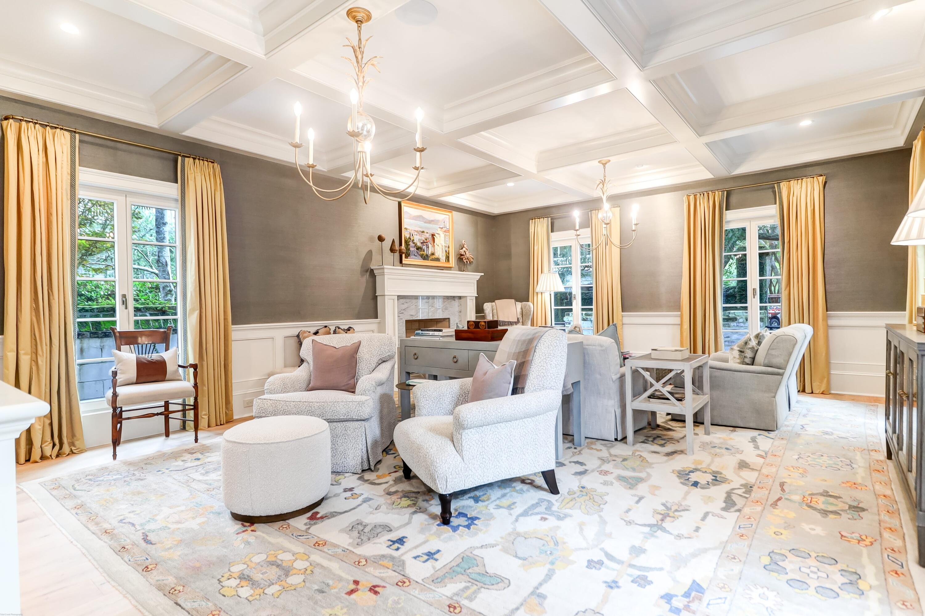 13 Legare Street Charleston, SC 29401 - Photo 7 of 31 Living Room