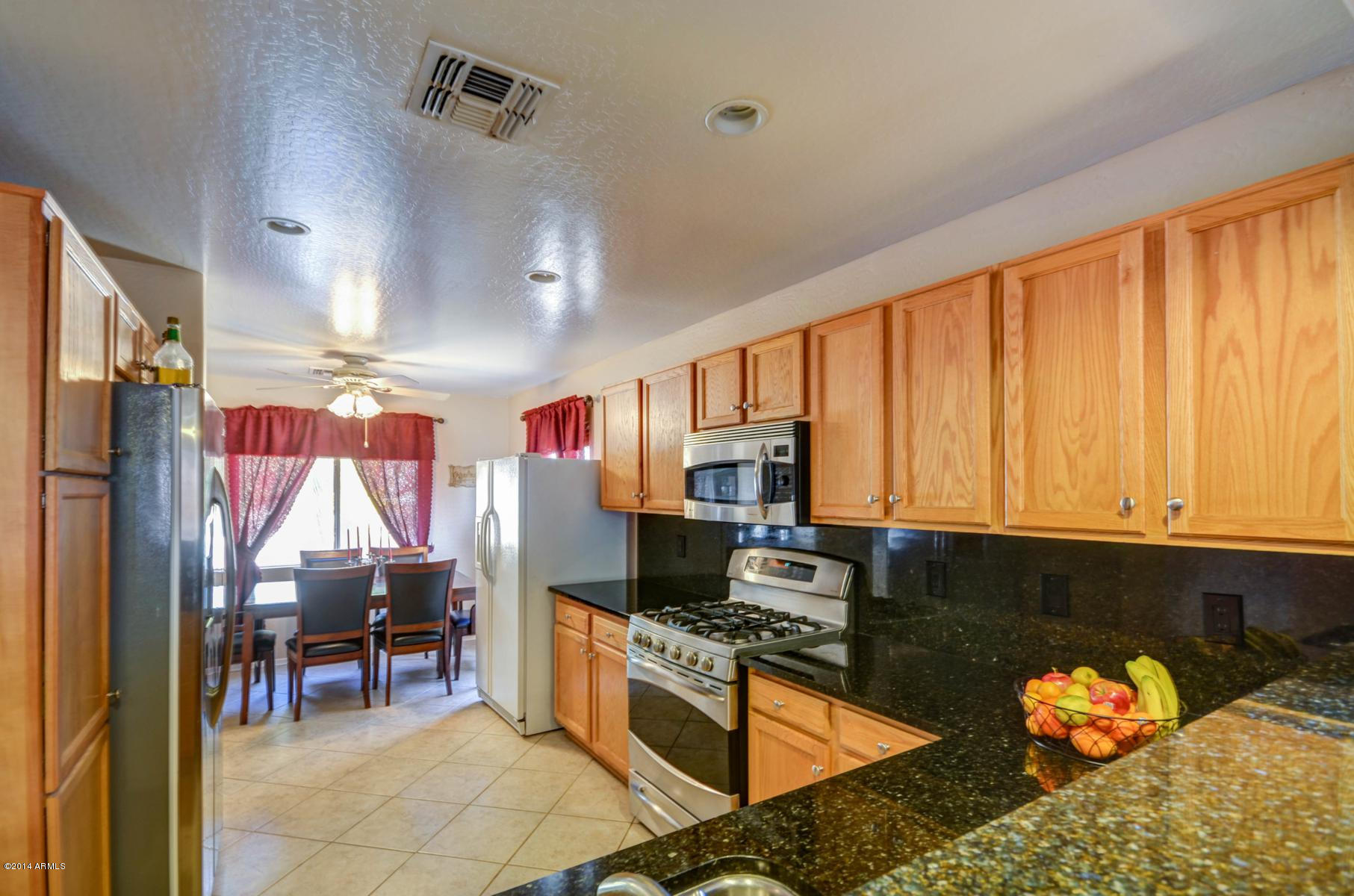 6413 West Riva Road Phoenix, AZ 85043 - Photo 17 of 42 Kitchen 2