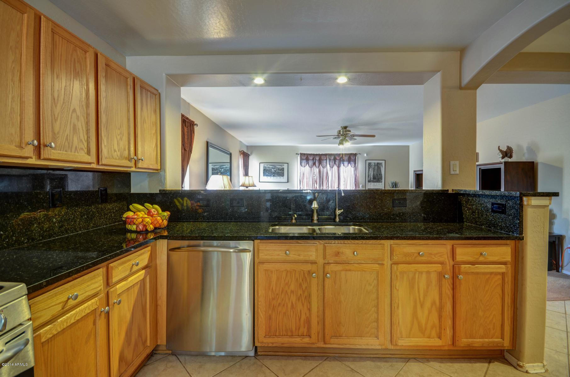 6413 West Riva Road Phoenix, AZ 85043 - Photo 19 of 42 Kitchen 4