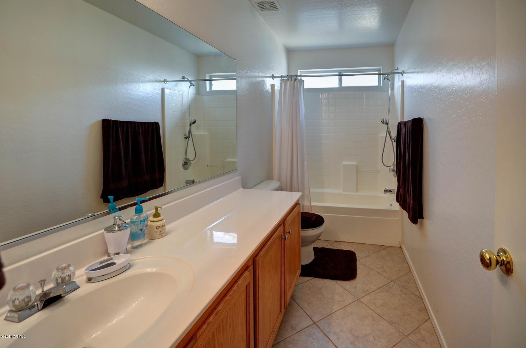 6413 West Riva Road Phoenix, AZ 85043 - Photo 31 of 42 2nd Bathroom 1