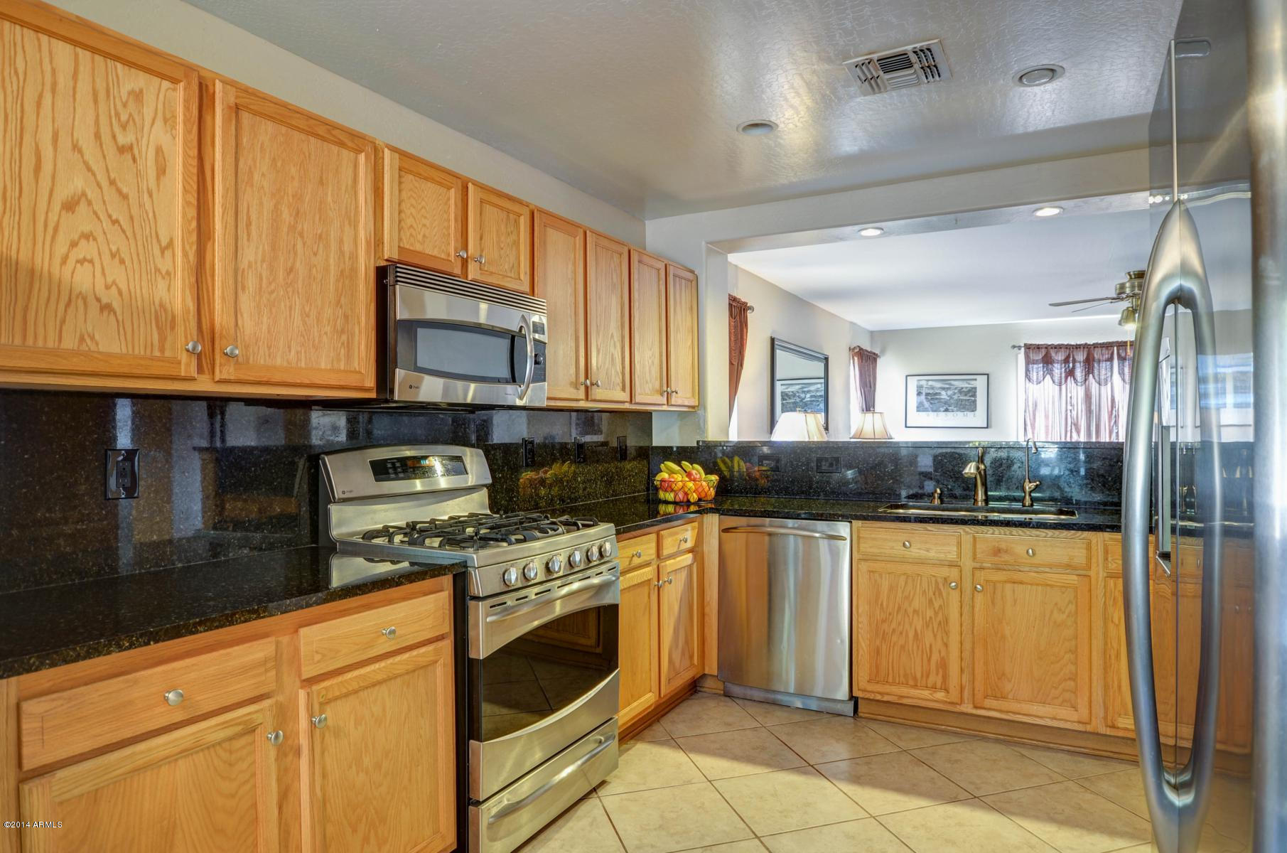 6413 West Riva Road Phoenix, AZ 85043 - Photo 4 of 42 Kitchen 1
