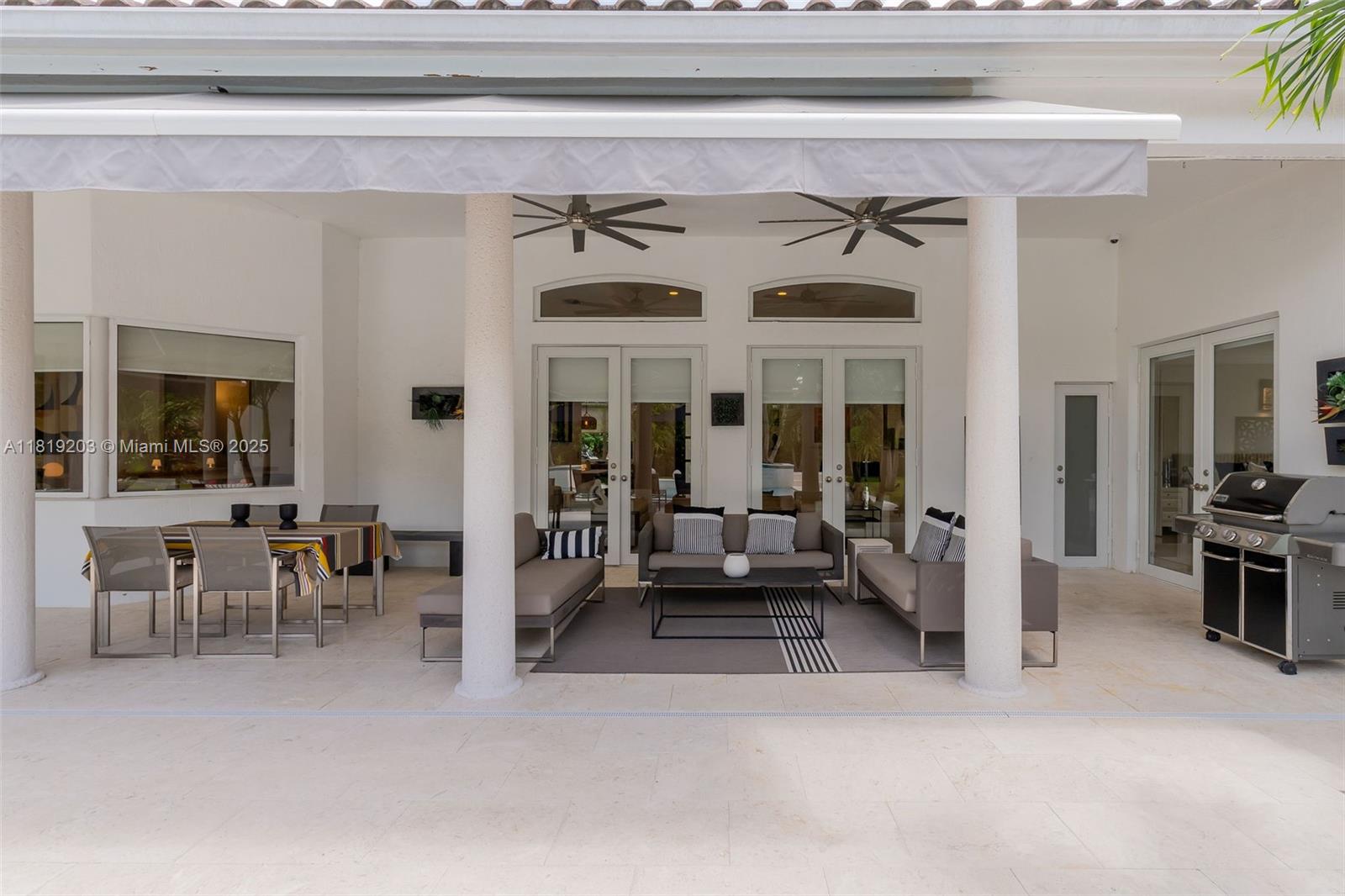 9532 Southwest 124th Terrace Miami, FL 33176 - Photo 19 of 30 a living room with furniture