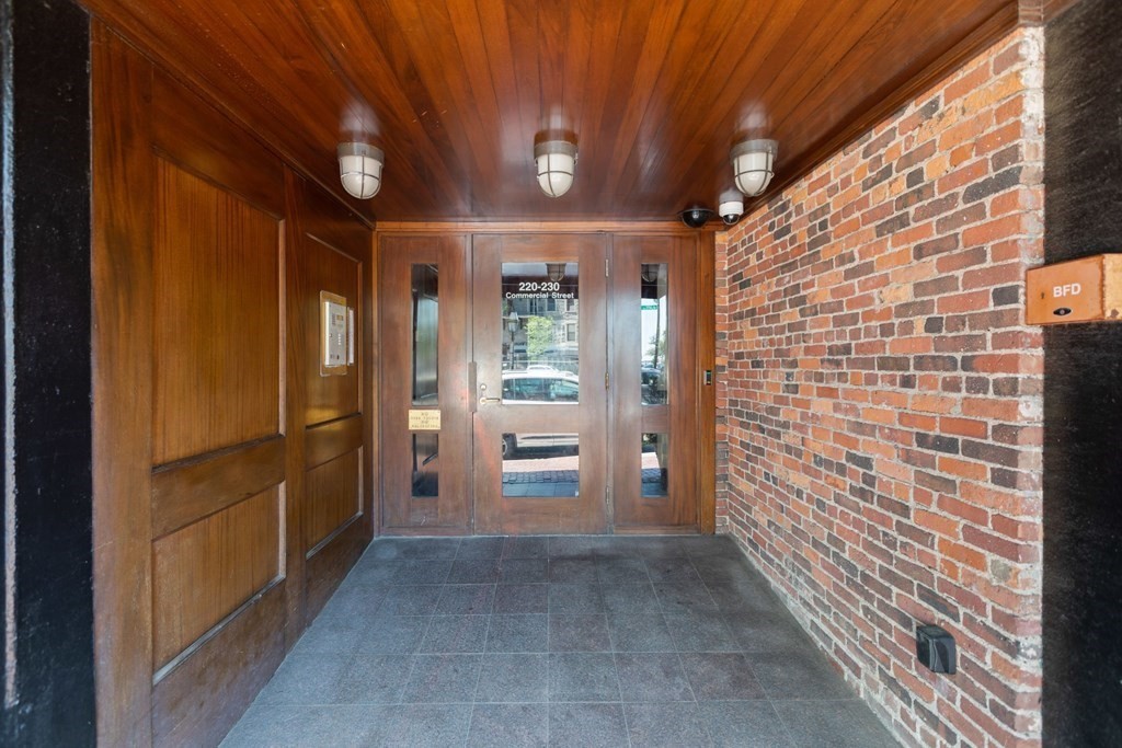 220 Commercial Street, Unit 5A Boston, MA 02109 - Photo 35 of 40