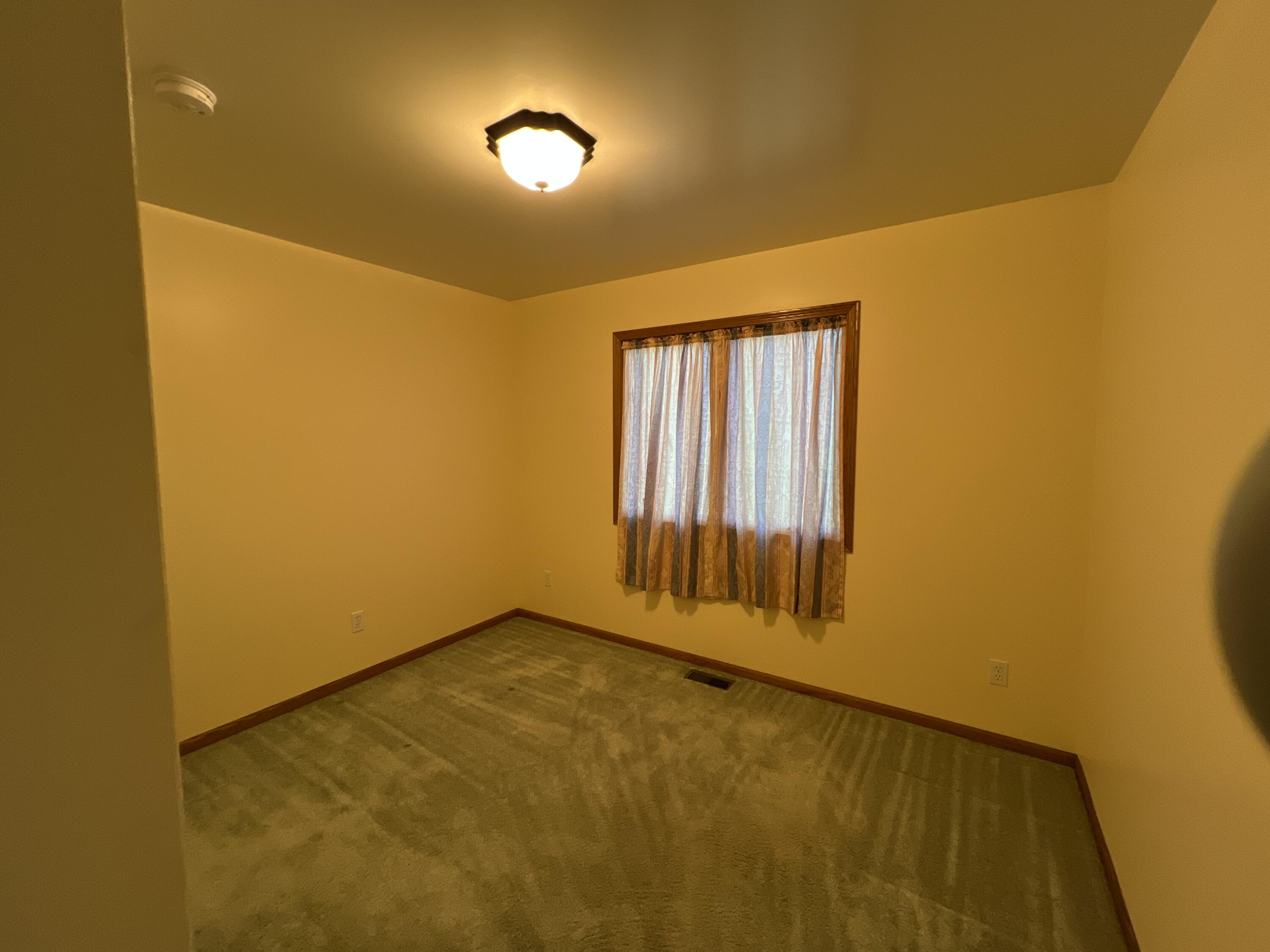 23568 Bohn Road Belleville, MI 48111 - Photo 34 of 51 Bedroom 3 (3)