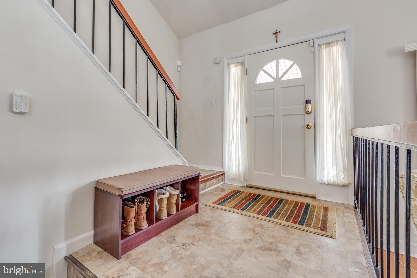 15 Merion Road Marlton, NJ 08053 - Photo 4 of 31 Foyer