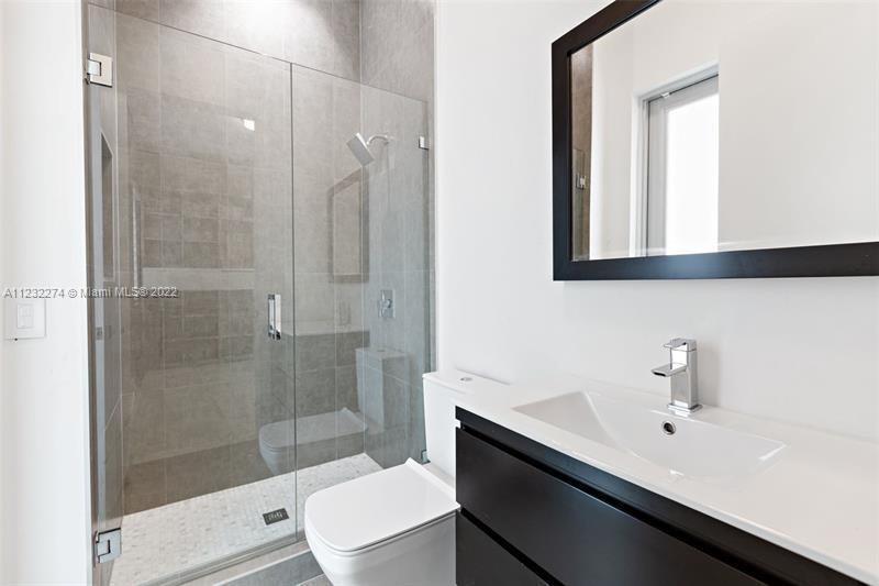 Doral Doral, FL 33122 - Photo 12 of 41 bathroom