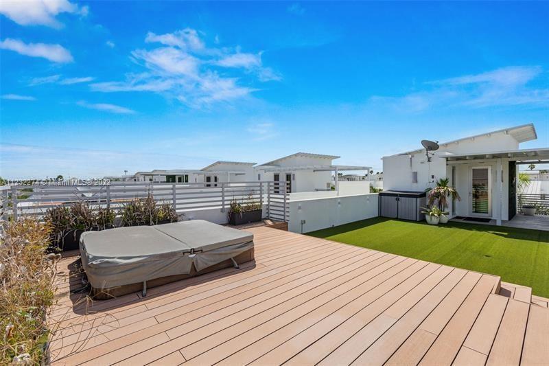 Doral Doral, FL 33122 - Photo 5 of 41 jacuzzi