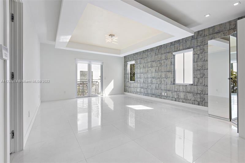 Doral Doral, FL 33122 - Photo 9 of 41 Huge master bedroom