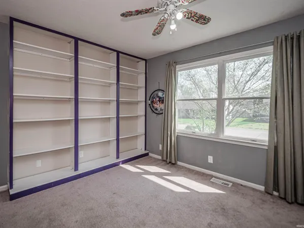 $247,000 | 671 Glenmoor Drive, Evansville, IN 47715