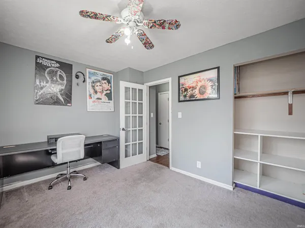 $247,000 | 671 Glenmoor Drive, Evansville, IN 47715