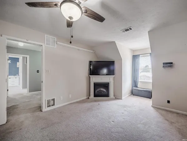 $247,000 | 671 Glenmoor Drive, Evansville, IN 47715