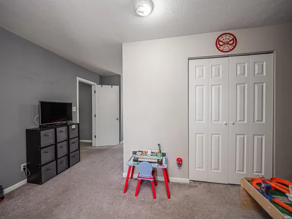 $247,000 | 671 Glenmoor Drive, Evansville, IN 47715