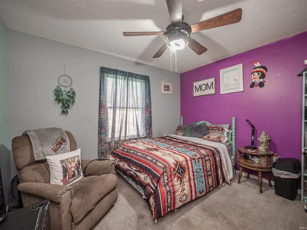 $247,000 | 671 Glenmoor Drive, Evansville, IN 47715