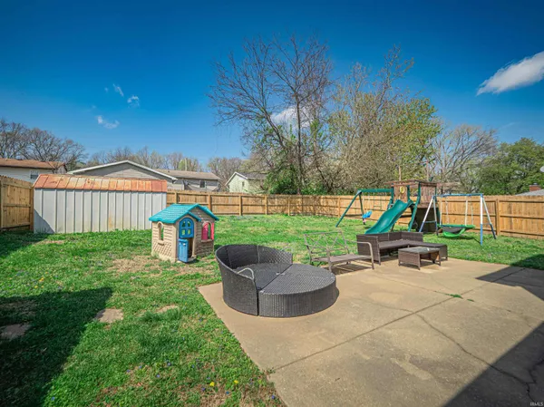 $247,000 | 671 Glenmoor Drive, Evansville, IN 47715