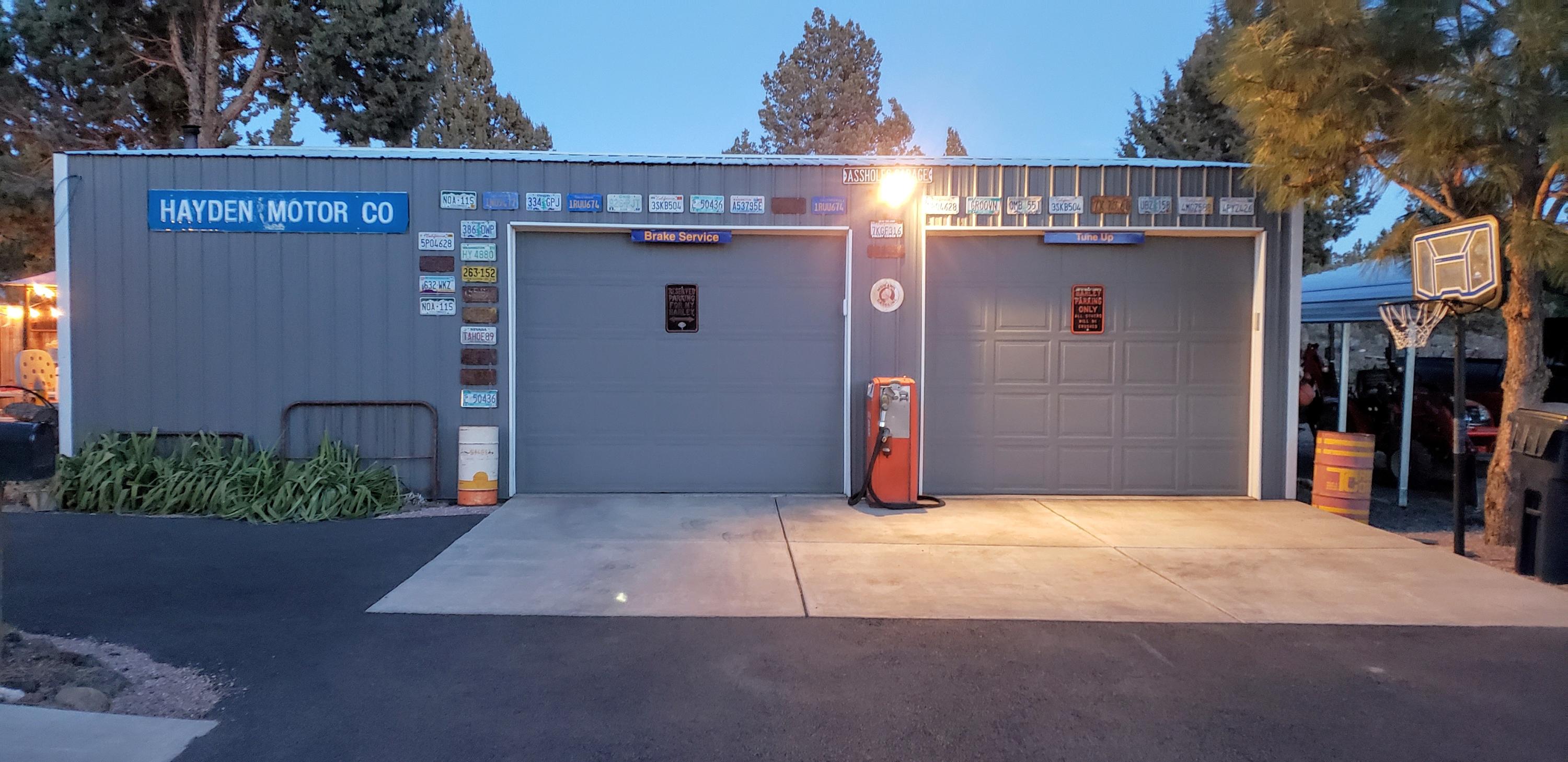 64818 Grande Loop Bend, OR 97701 - Photo 27 of 29 Shop Evening